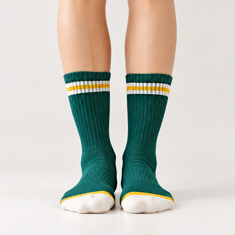 Mai Tu Liao/ Chiong Ah Crew Socks